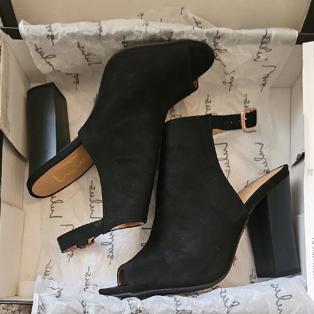 Lulu's Black Peep-Toe Heeled Booties - Picture 6 of 8
